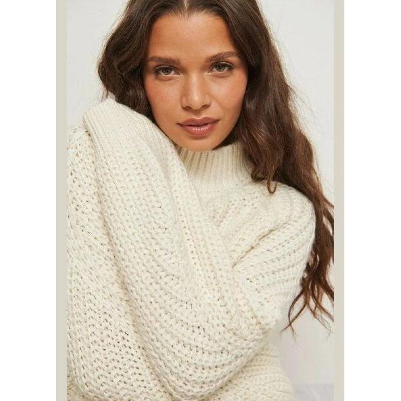 В'язаний зимовий жіночий светр, джемпер NA-KD Knitted Sweater XXS Білий